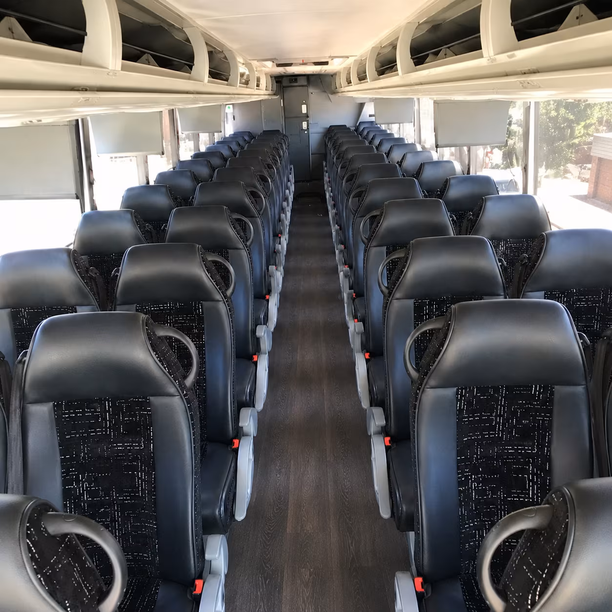 charter buses for large groups heading to colorado wine country
