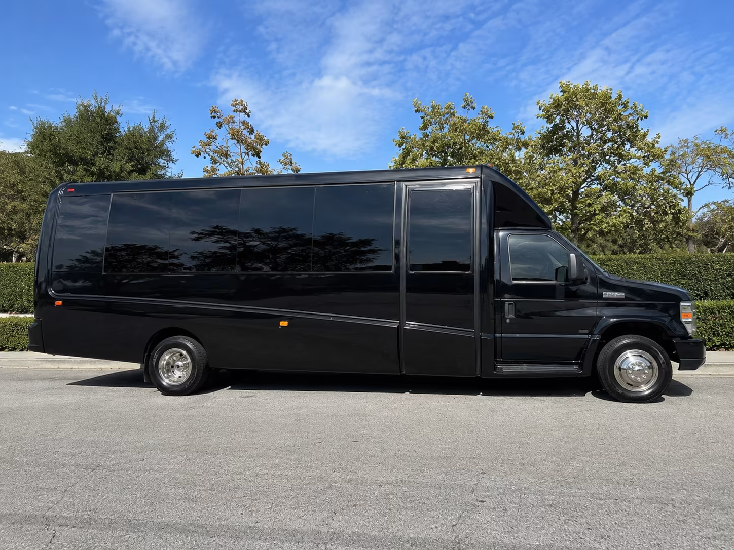 employee shuttle buses for boulder s tech and research corridor