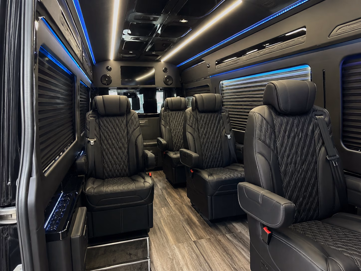 find transportation for your next airport transfer 3
