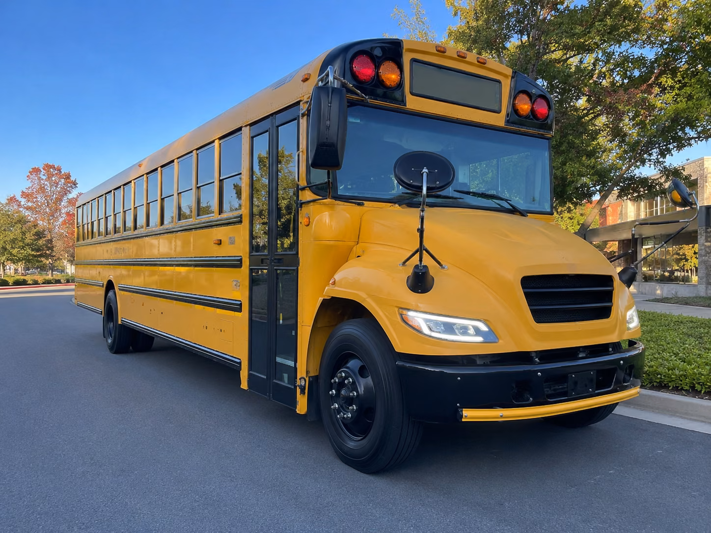 school buses for cu boulder campus and university hill visits