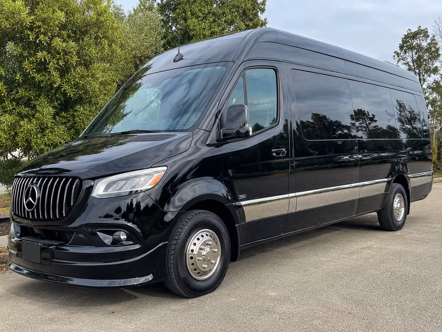 shuttle buses between boulder hotels and the cu conference center