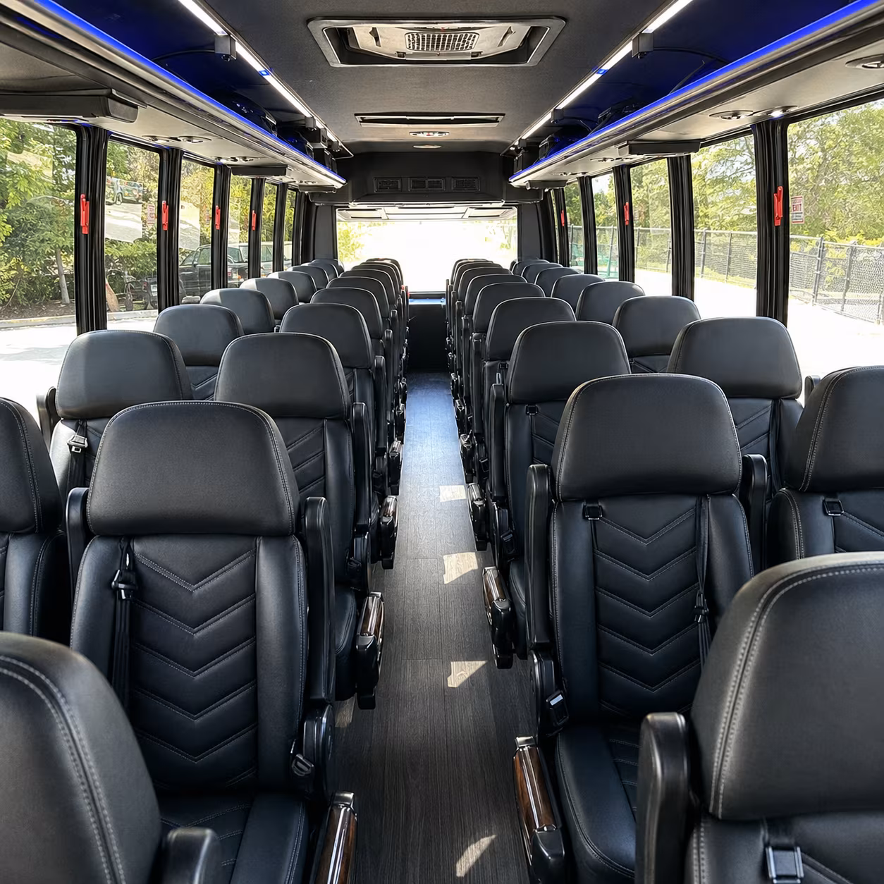 shuttle buses for cu boulder groups flying out of den